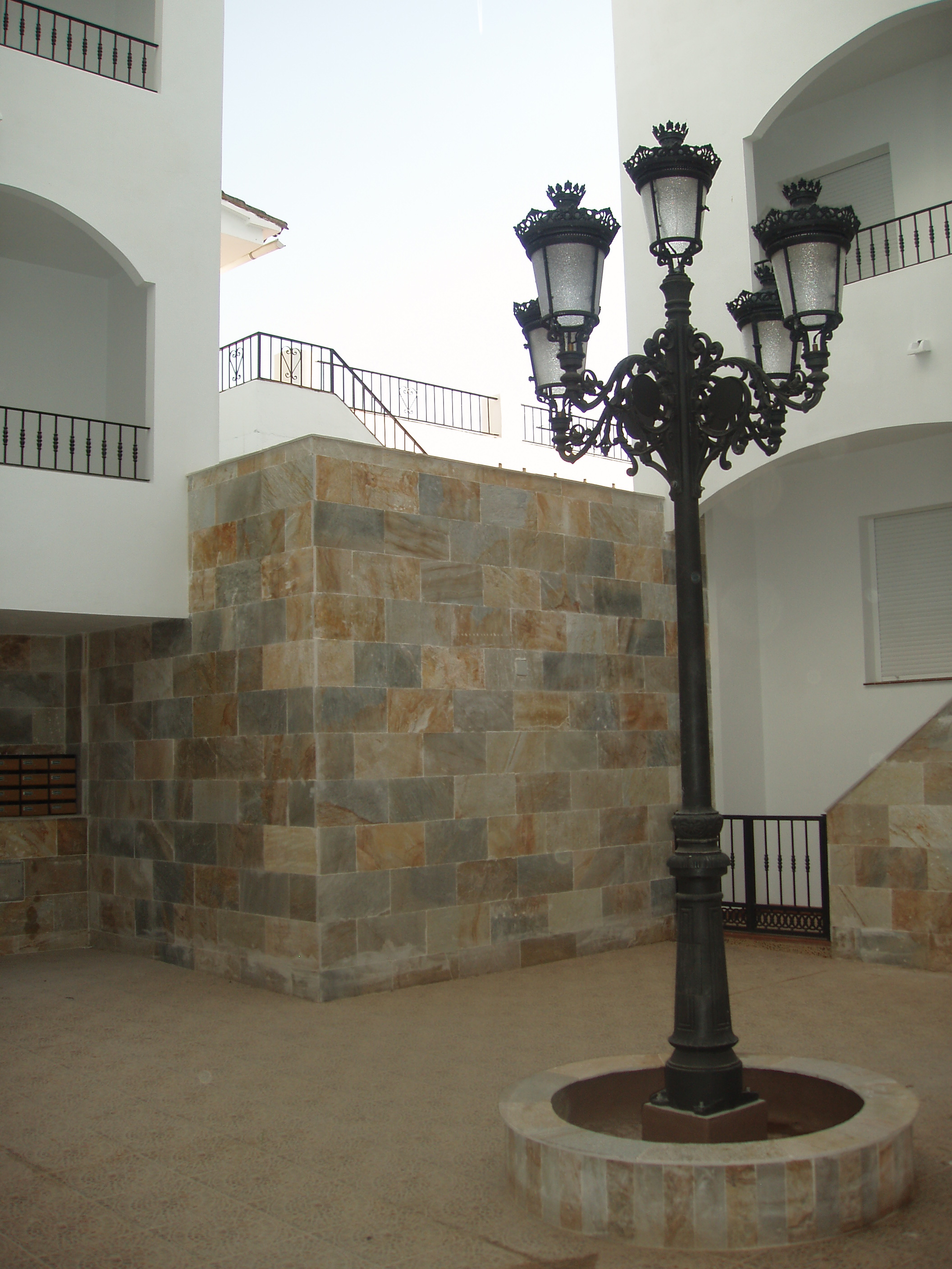 Edificio de Viviendas Carril